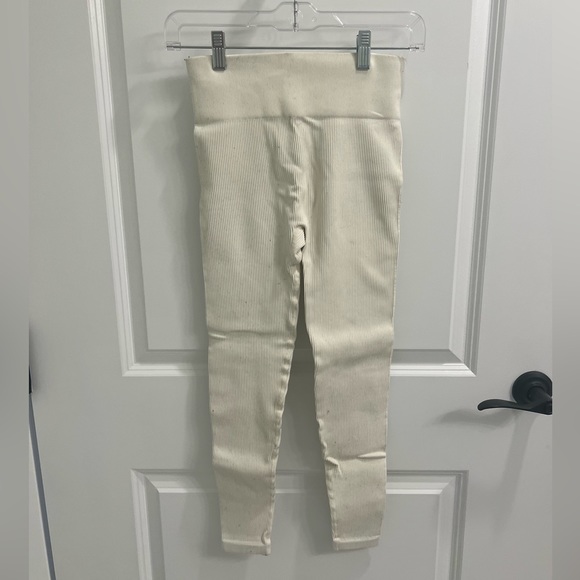 White Ribbed High Waisted Yoga Legging - Picture 2 of 2